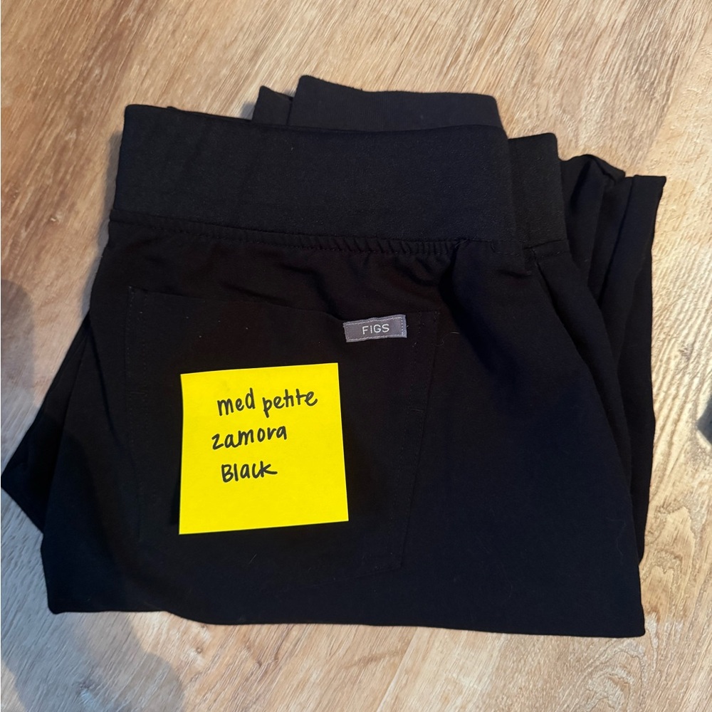 FIGS Zamora joggers